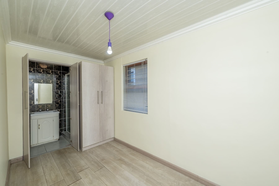 3 Bedroom Property for Sale in Protea Village Western Cape